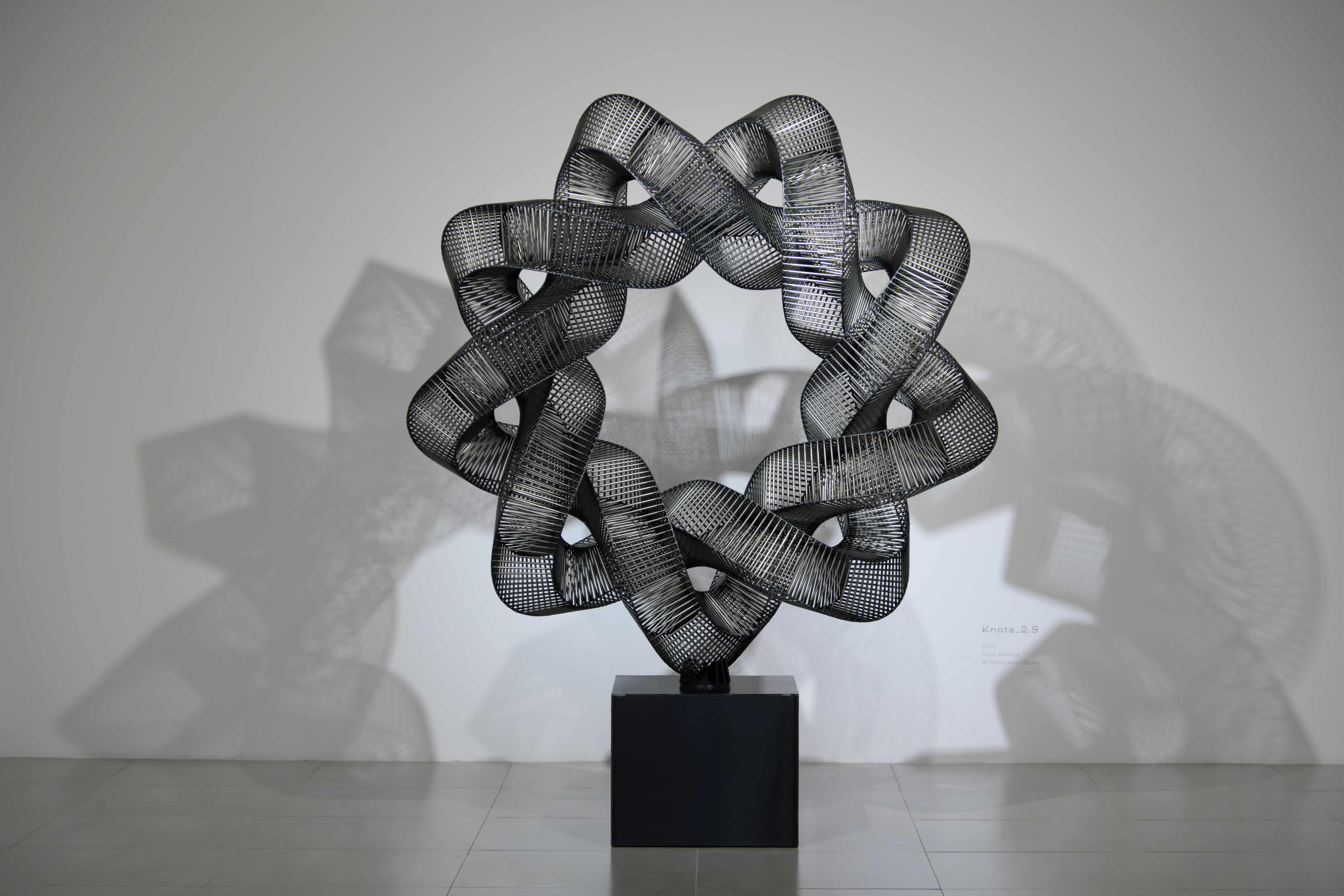 Knots_2, 9_170x170x55cm_Steel_2019.jpg